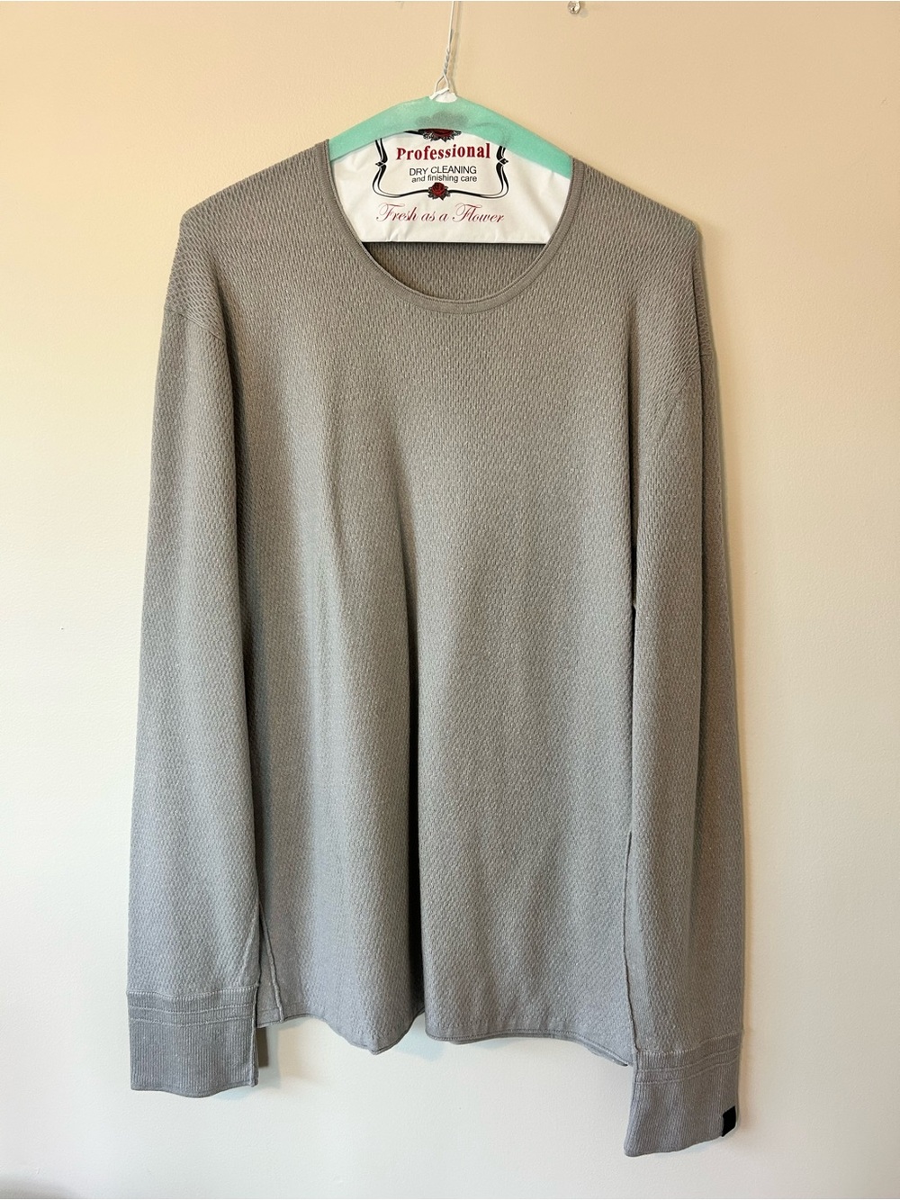 rag & bone Light Gray Textured Crewneck Sweater Freshly Dry Cleaned